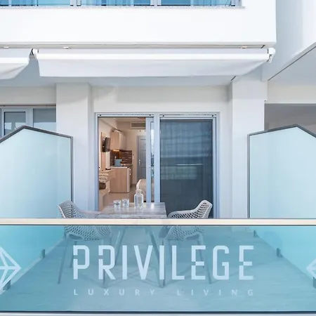 Apartment Privilege Luxury Living *