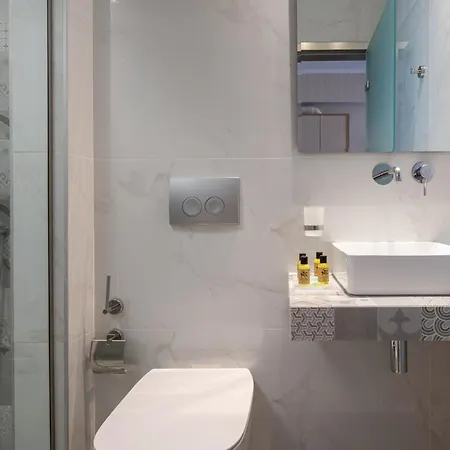 Privilege Luxury Living Apartment